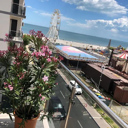 Divine Gold Sea View Navodari